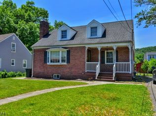11 Onyx Ter, North Haledon Boro, NJ 07508