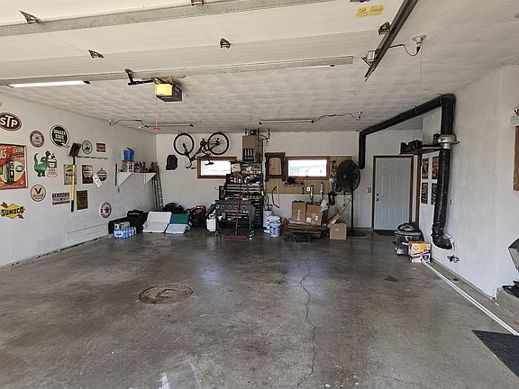 4th image of 1454 Marquette St