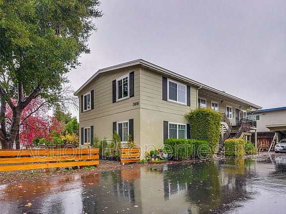 2nd image of 366 & 372 Camille Ct #366-4
