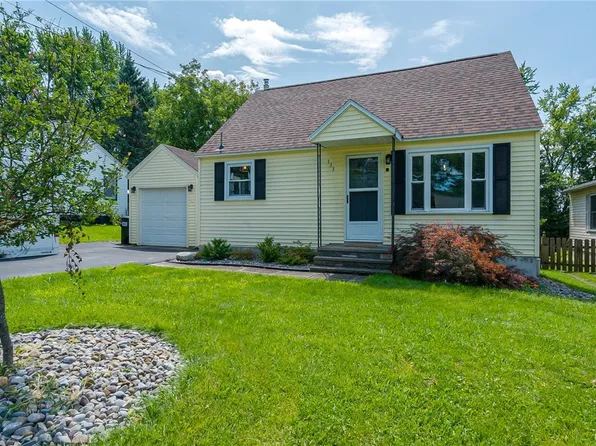 133 Kendall Dr W, East Syracuse, NY 13057