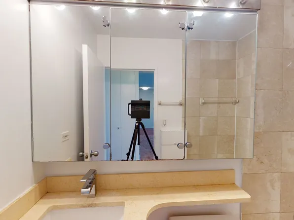 401 East 34th Street image 4 of 9