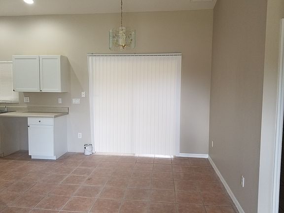 3rd image of 1016 Agnes Ave