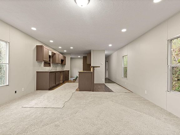 4th image of 183 Pine Bridge Rd