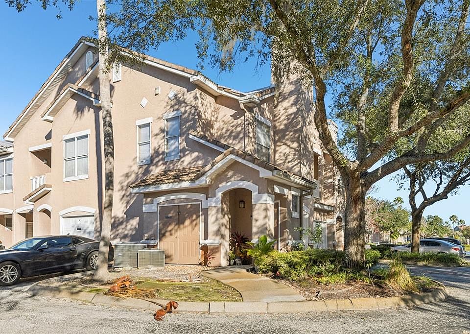 1st image of 10406 Villa View Cir