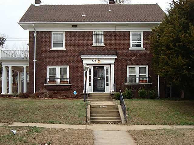 1st image of 428 NE 15th St