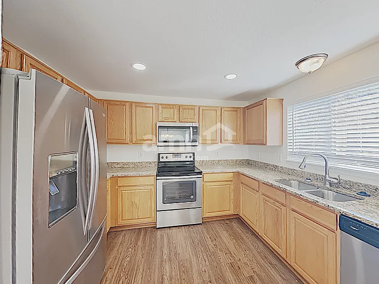 11384 Kenton St — Photo 3