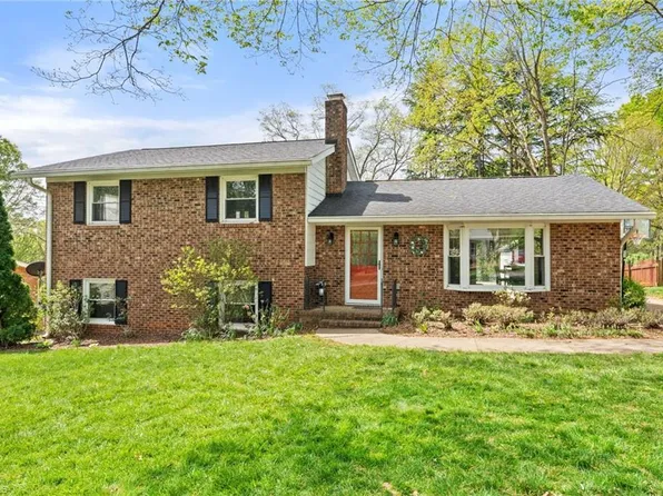 2736 Edinberg Dr, Winston Salem, NC 27103