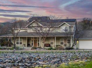 42682 Hawk Hollow Dr, Three Rivers, CA 93271