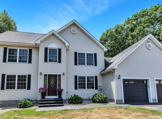 31 Breakneck Rd, Hudson, NH 03051