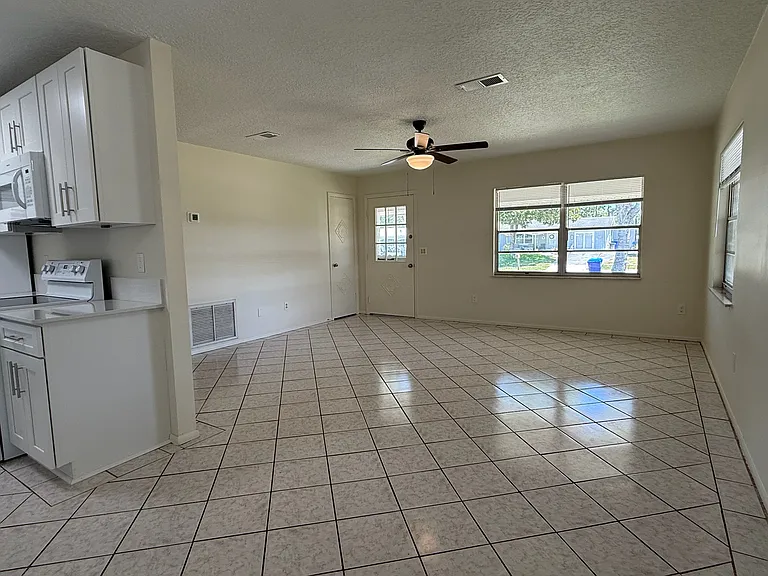 209 Phoenetia Dr — Photo 27