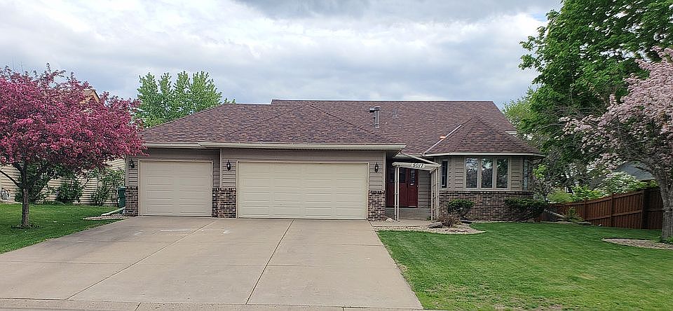 1st image of 5017 92nd Cres N