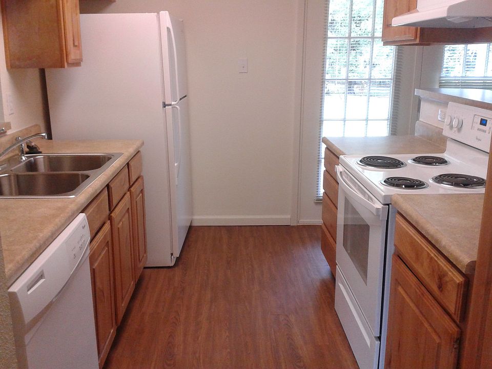 2nd image of 134 Pennsylvania Dr