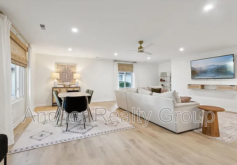 630 Orangewood Dr — Photo 10