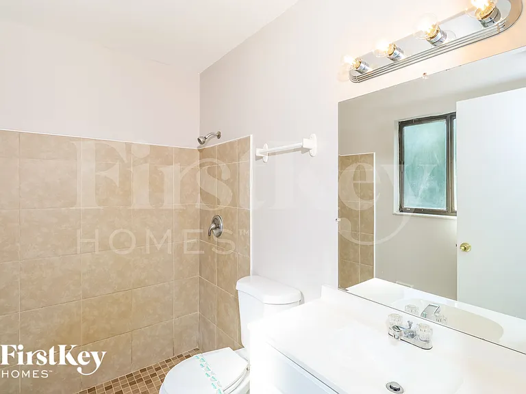 814 Yacolt Rd SE — Photo 11