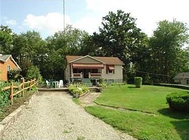 2nd image of 522 Brownfield Aly