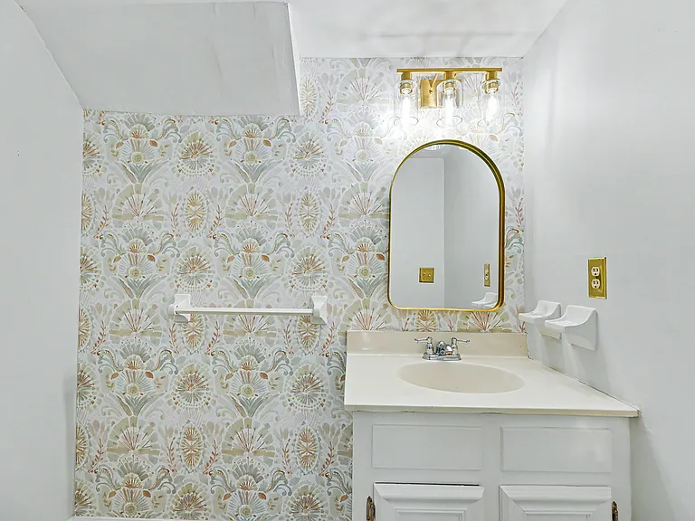 Downstairs half bathroom