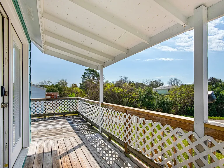 301 Chelsea Dr — Photo 36