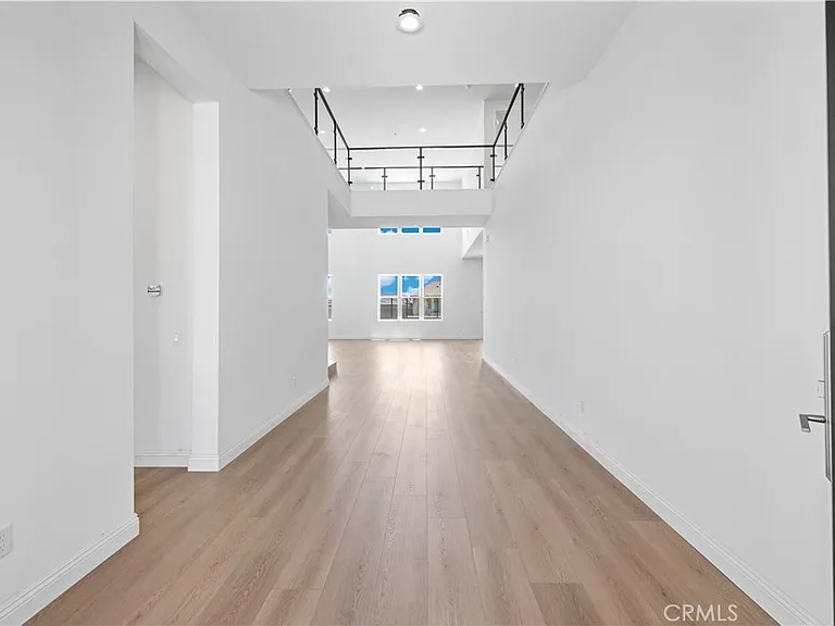 11712 N Churchill Way — Photo 3