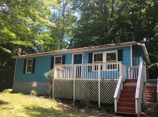 8271 Natures Dr, Tobyhanna, PA