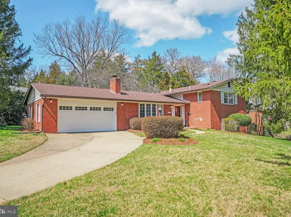 6720 Rosewood St, Annandale, VA 22003