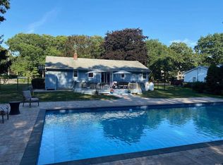 16 Canvasback Ln, East Quogue, NY 11942