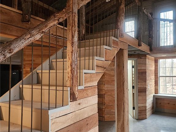 4th image of 20619 Wade Rd