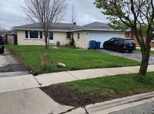 246 W Parkview Dr, Addison, IL