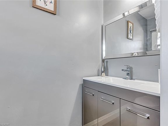 4th image of 67 Orchid Cres
