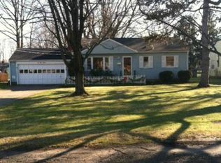 21515 Mastick Rd, Fairview Park, OH 44126