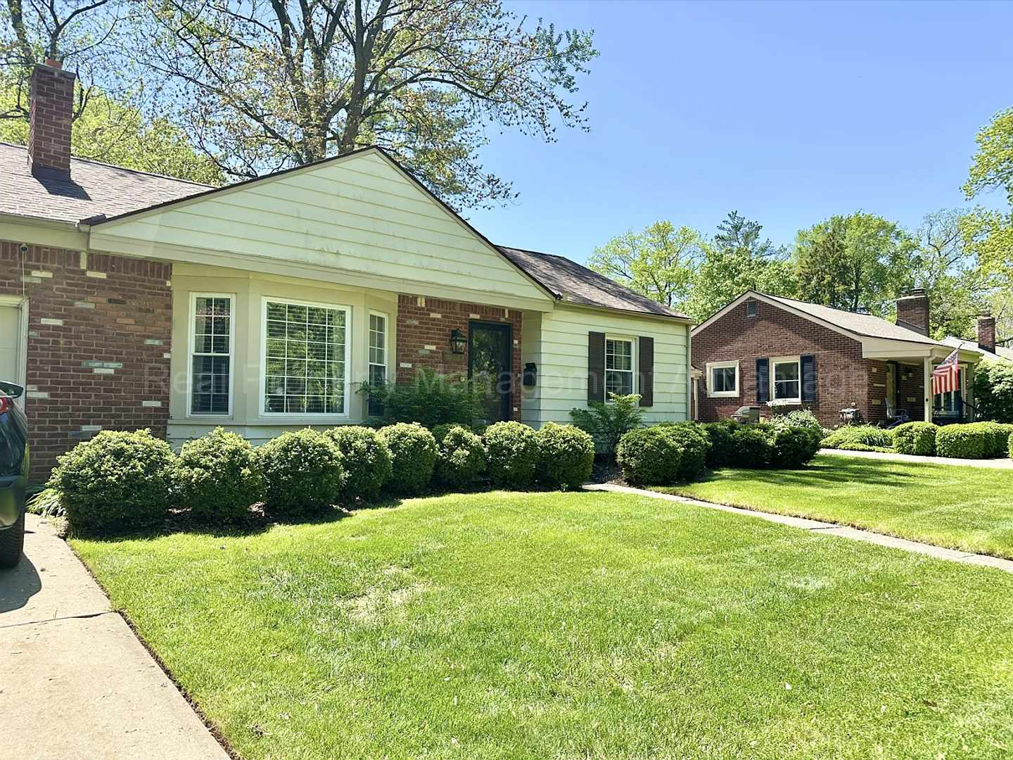 Updated 3-Bed Ranch Steps from Downtown Birmingham & Woodward! — Photo 2