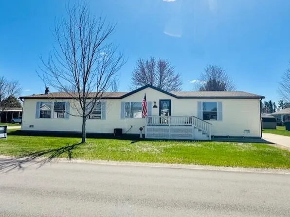 3566 Daisyfield Dr NE, Cedar Springs, MI 49319