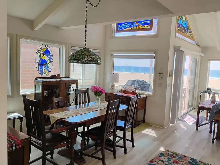 1806 W Oceanfront #B — Photo 5