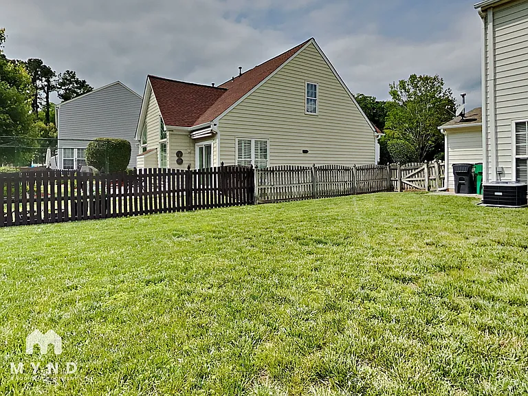 9738 Woodend Ct — Photo 44