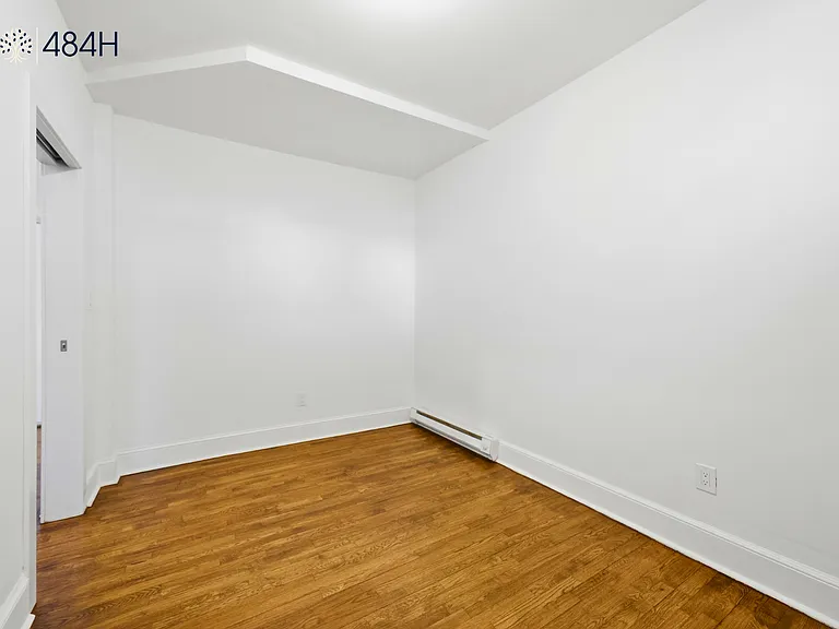 484 Humboldt St #103 — Photo 13
