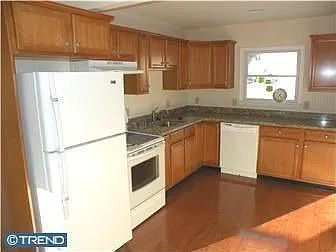 2 Goldenridge Dr photo 1