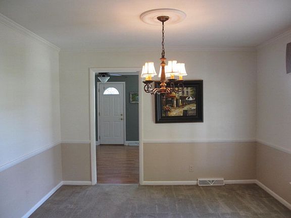 3rd image of 3431 Marycrest Dr