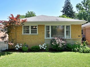 319 Dodge Ave, Evanston, IL 60202
