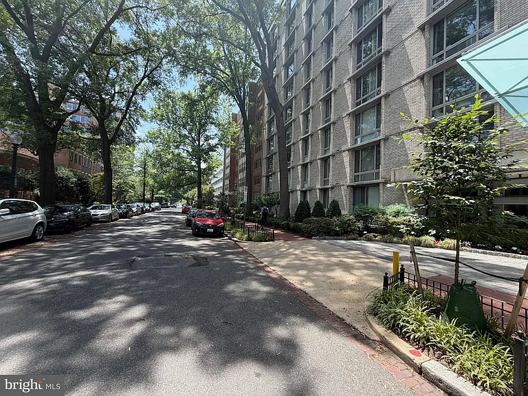 950 25th St NW #116N — Photo 38