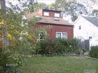 1st image of 193 Moriches Ave