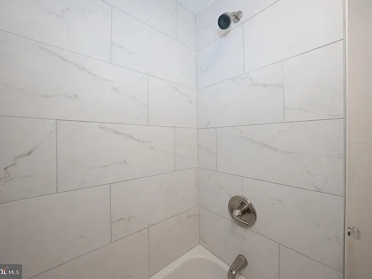 717 Miller St — Photo 53