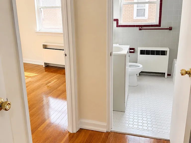Ridley Station Apartments — Photo 16