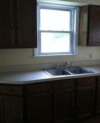 2nd image of 11212 Peony Ave