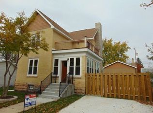 613 W Cook St, Portage, WI 53901