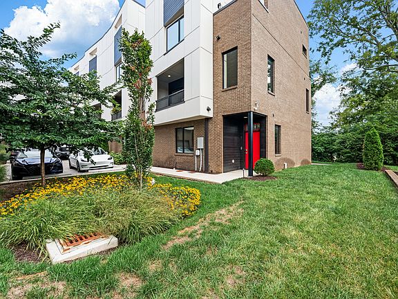 5th image of 1242 2nd Ave S #7