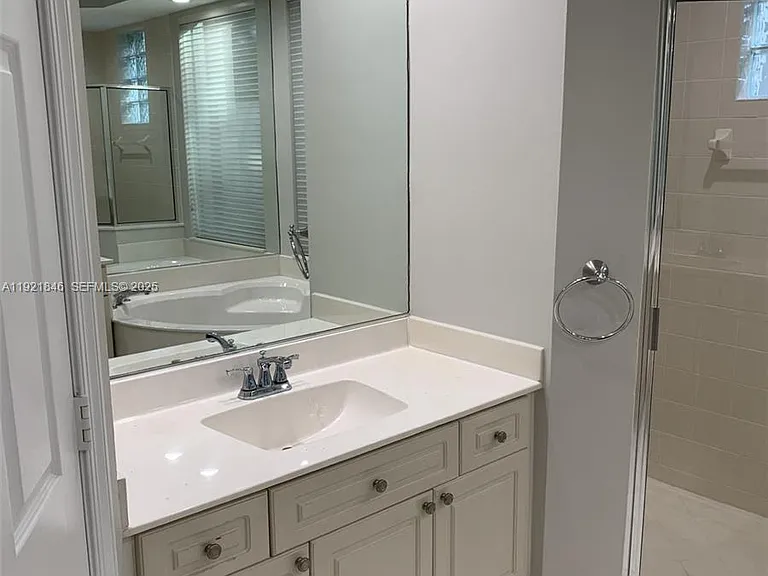 2518 Bay Pointe Ct — Photo 20