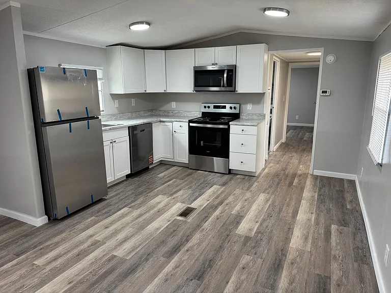 32-55 Doty Ln — Photo 5