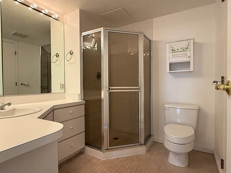 198 Burkhall St #505 — Photo 10