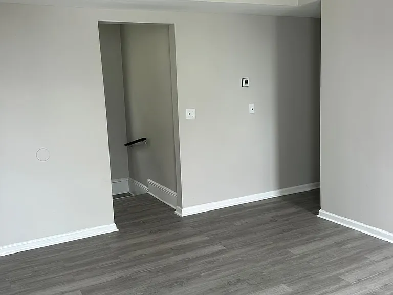 18 Winfield Ave #2 — Photo 3