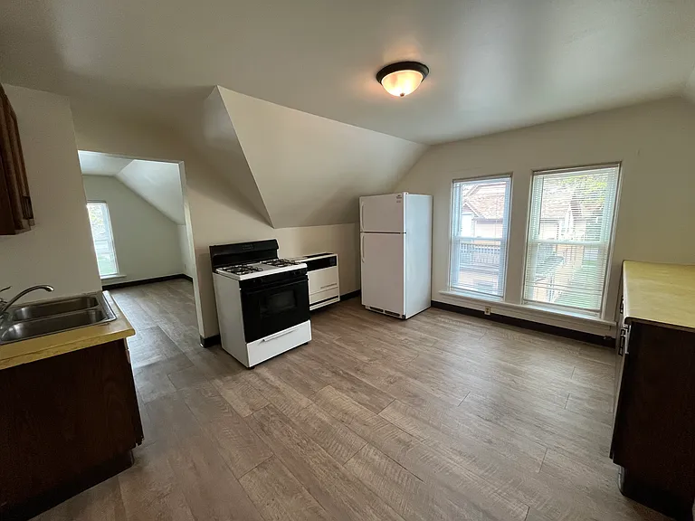 1011 Superior Ave #1011 — Photo 5