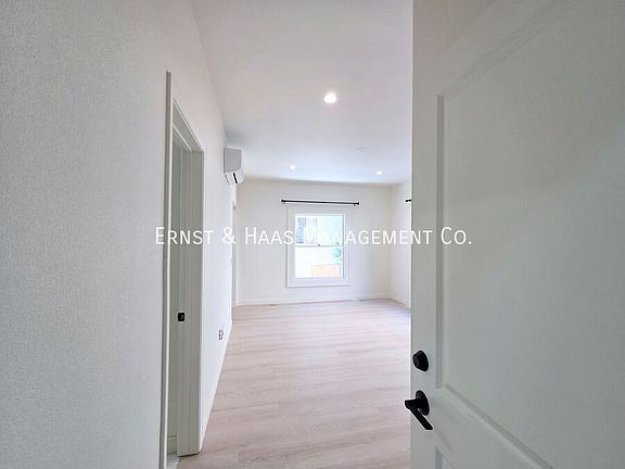 2nd image of 321 Chestnut Ave APT 3